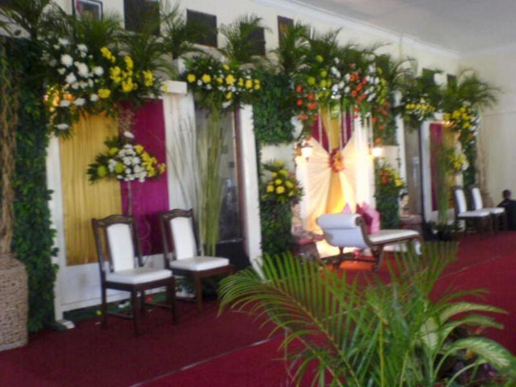 King Hotel Wates  Εξωτερικό φωτογραφία